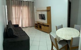 Apartamento com mobília nova 402